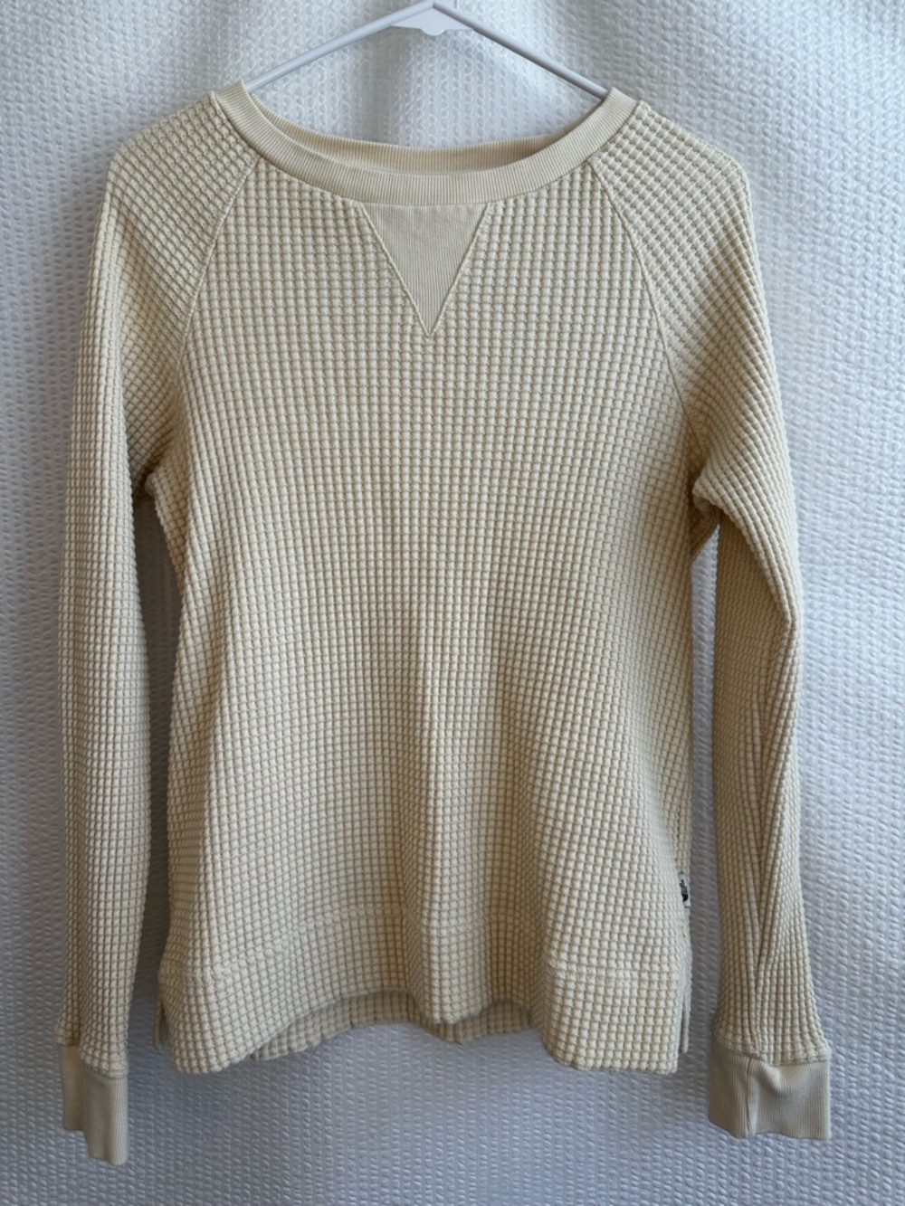The North Face Women’s Cream Thermal Long Sleeve Top Size: Medium